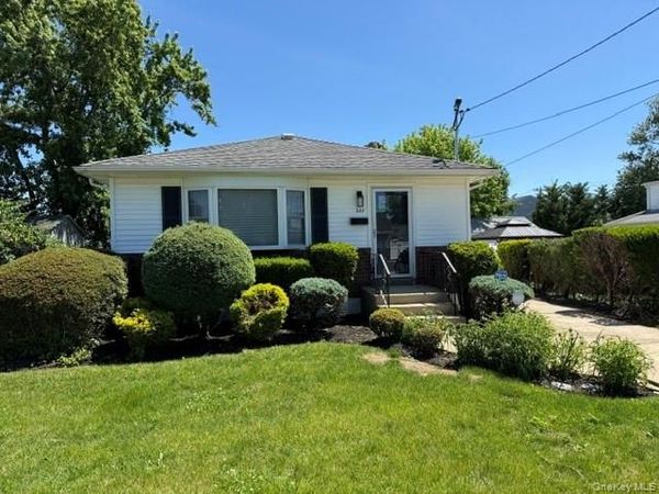 322 N Virginia Avenue , Massapequa, NY 11758