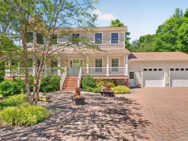 433 Barrett Hill Road, Mahopac, NY 10541