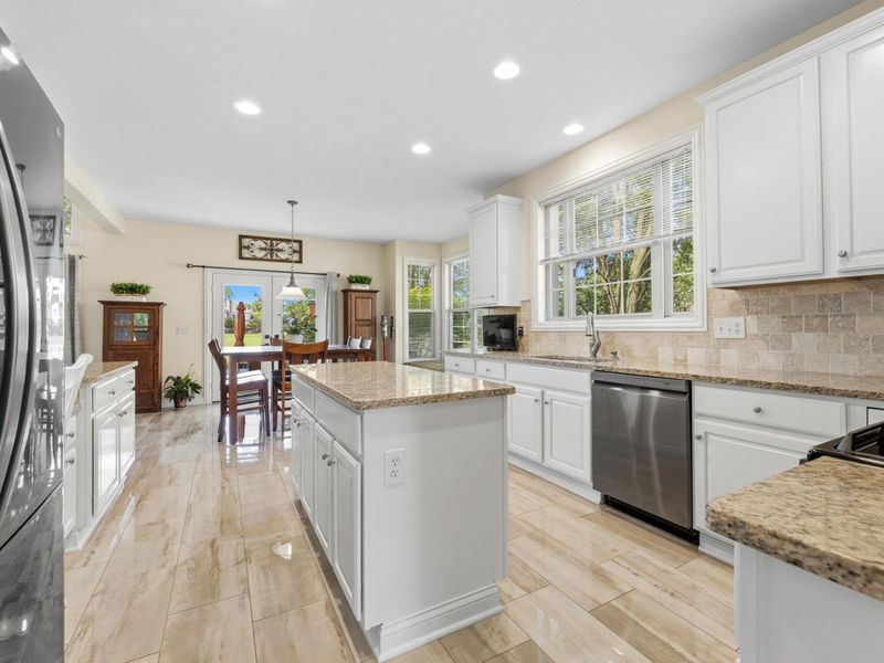 2916 Pebble Drive, Lewis Center, OH 43035 Photo 16