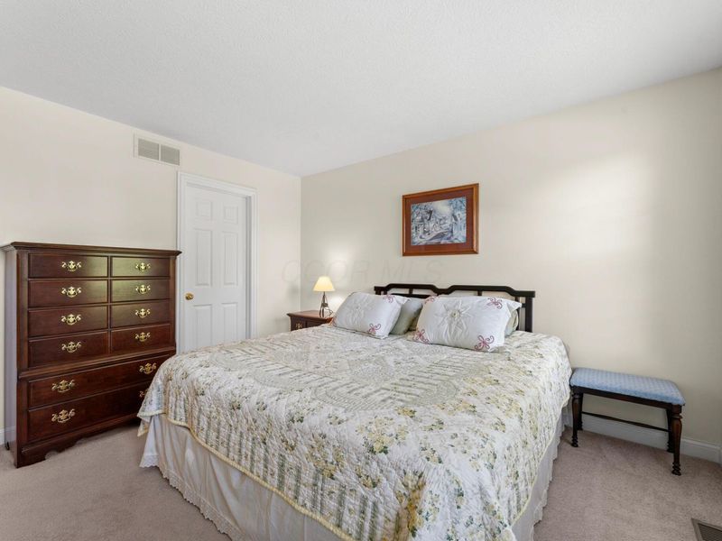 2916 Pebble Drive, Lewis Center, OH 43035 Photo 40