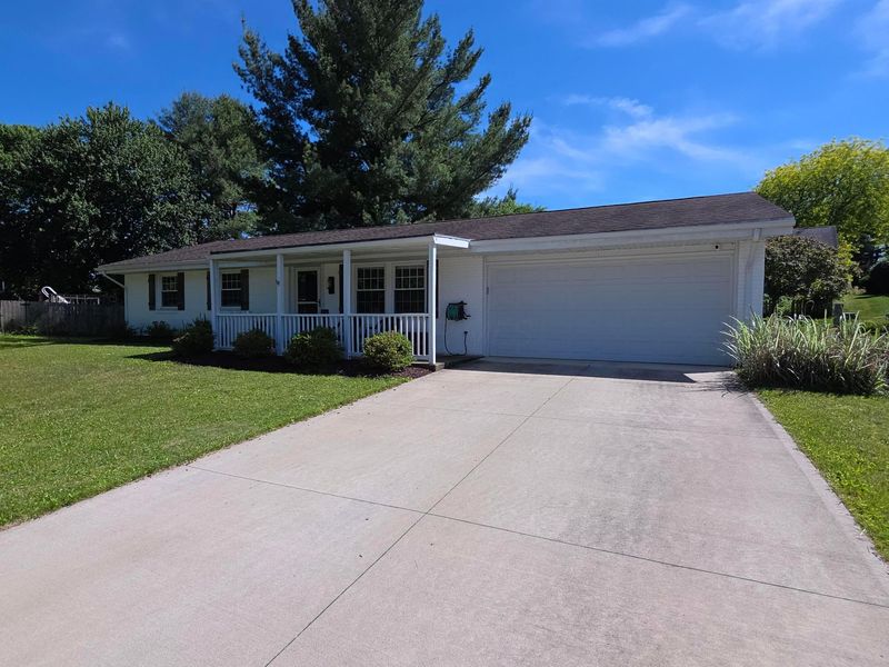 21 Sussex Court W, Lexington, OH 44904 Photo 2