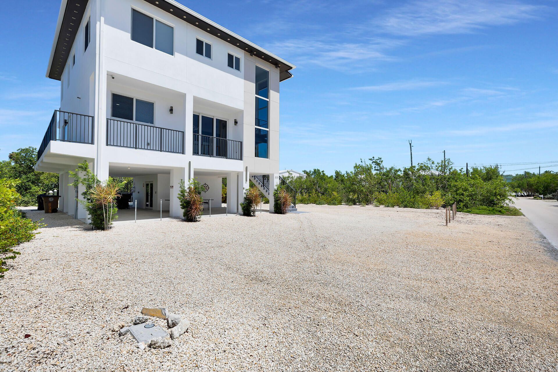835 Copa D Oro, Marathon, FL 33050 Photo