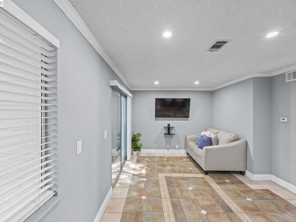 29627 Desert Oak Ct, Unit 26, Hayward, CA 94544