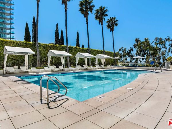 13700 Marina Pointe Drive, Unit 1626, Marina Del Rey, CA 90292