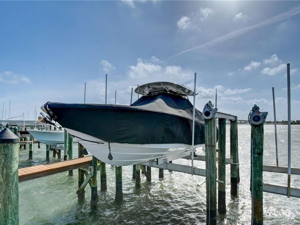 4061 NE Breakwater Drive, Jensen Beach, FL 34957