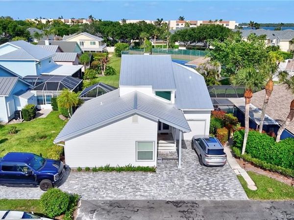 4061 NE Breakwater Drive, Jensen Beach, FL 34957