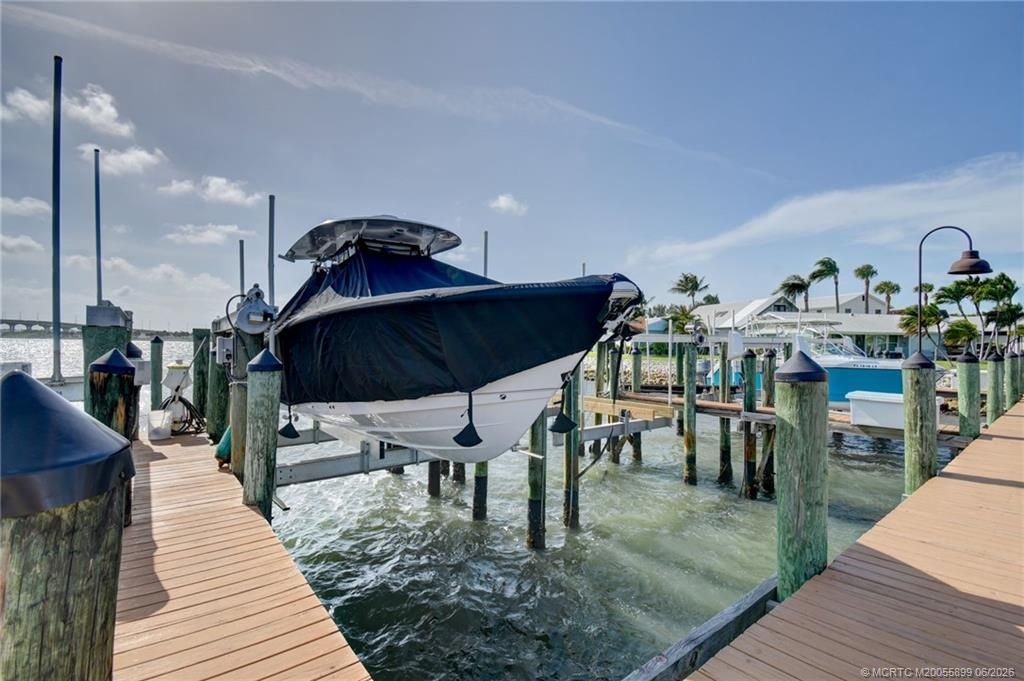 4061 NE Breakwater Drive, Jensen Beach, FL 34957 Photo