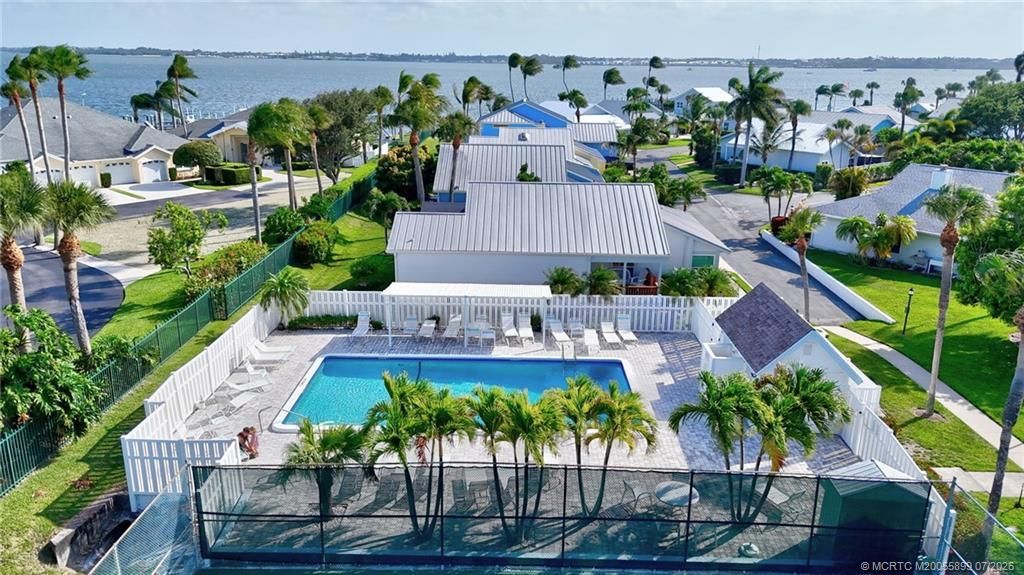 4061 NE Breakwater Drive, Jensen Beach, FL 34957 Photo