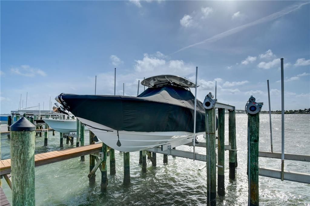 4061 NE Breakwater Drive, Jensen Beach, FL 34957 Photo
