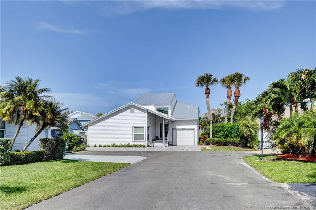 4061 NE Breakwater Drive, Jensen Beach, FL 34957 Photo