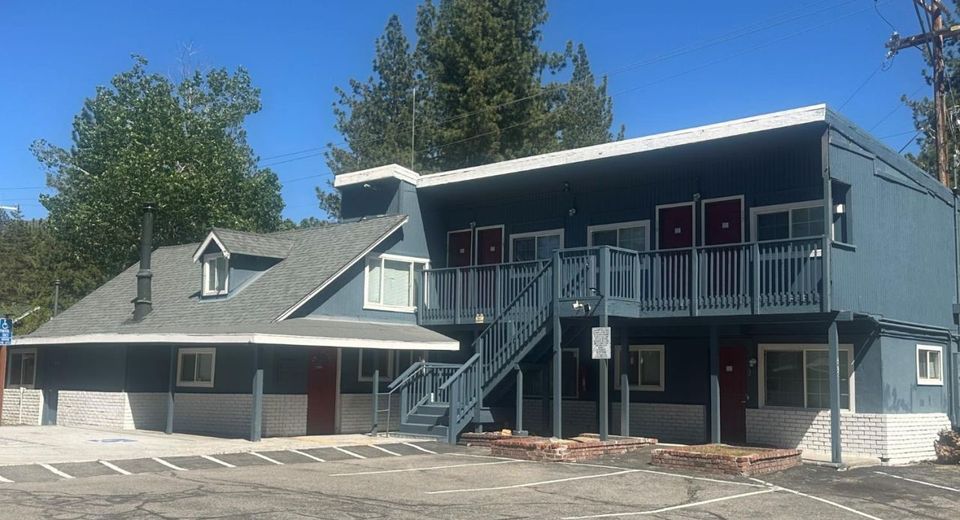 2440 Lake Tahoe Boulevard, South Lake Tahoe, CA 96150 Photo
