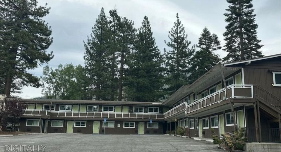 932 Poplar Street, South Lake Tahoe, CA 96150 Photo