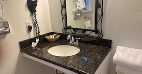 932 Poplar Street, South Lake Tahoe, CA 96150 Photo