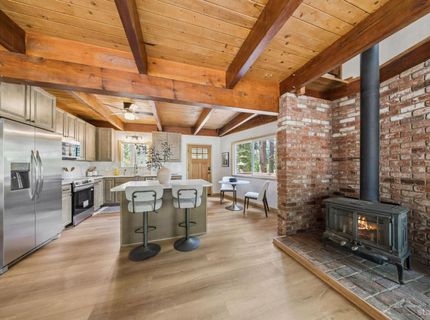 1729 Inca Way, South Lake Tahoe, CA 96150 Photo