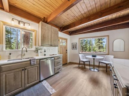 1729 Inca Way, South Lake Tahoe, CA 96150 Photo