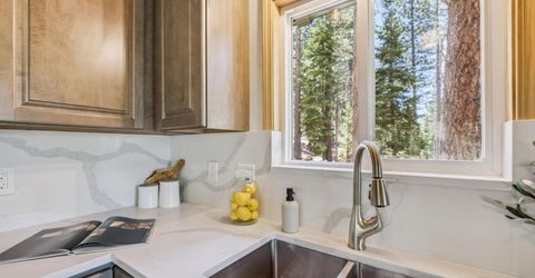 1729 Inca Way, South Lake Tahoe, CA 96150 Photo