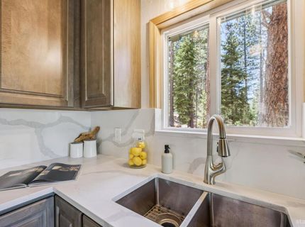 1729 Inca Way, South Lake Tahoe, CA 96150 Photo