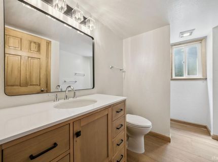 1729 Inca Way, South Lake Tahoe, CA 96150 Photo