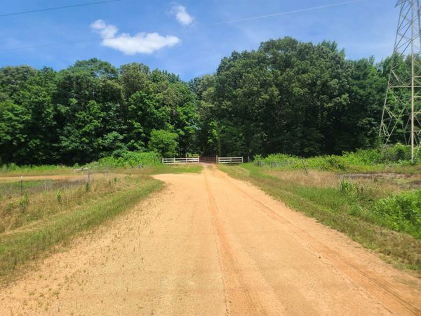 3432 Gnat Pond Rd, Muscle Shoals, AL 35661