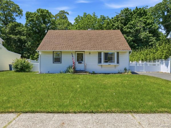 1090 South Drive , Merrick, NY 11566