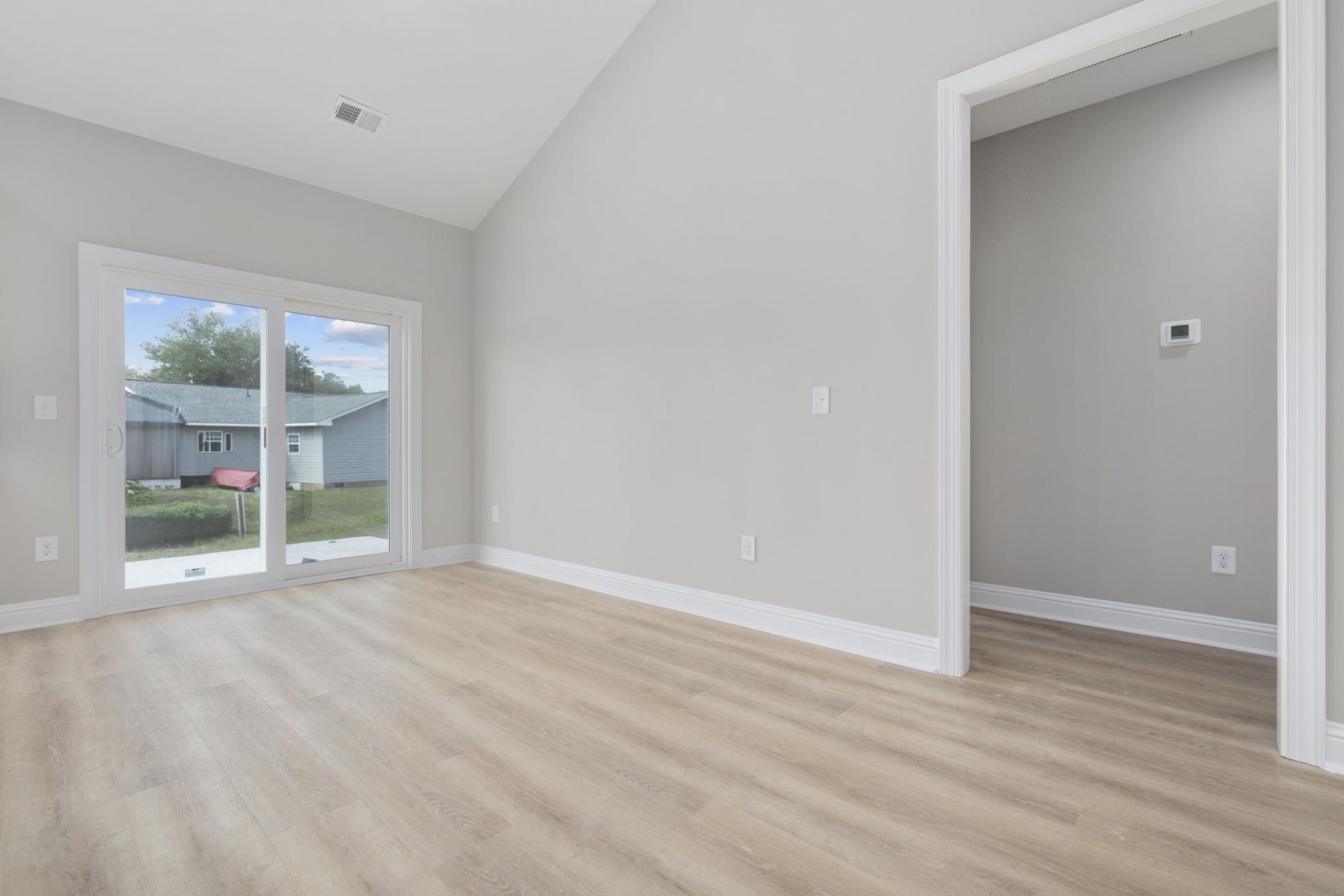1904 Blue Bird Rd.  Photo 10
