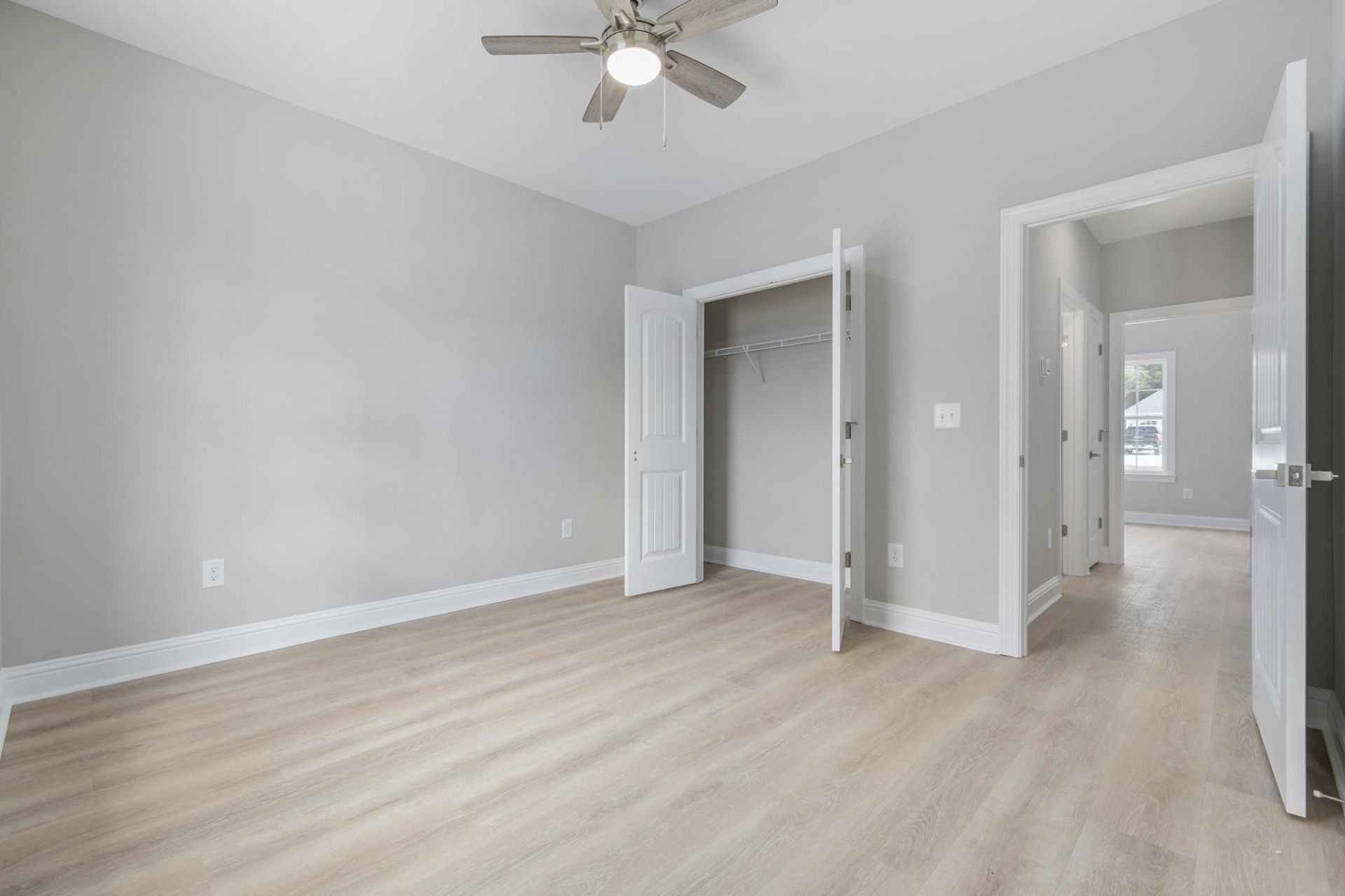 1904 Blue Bird Rd.  Photo 12