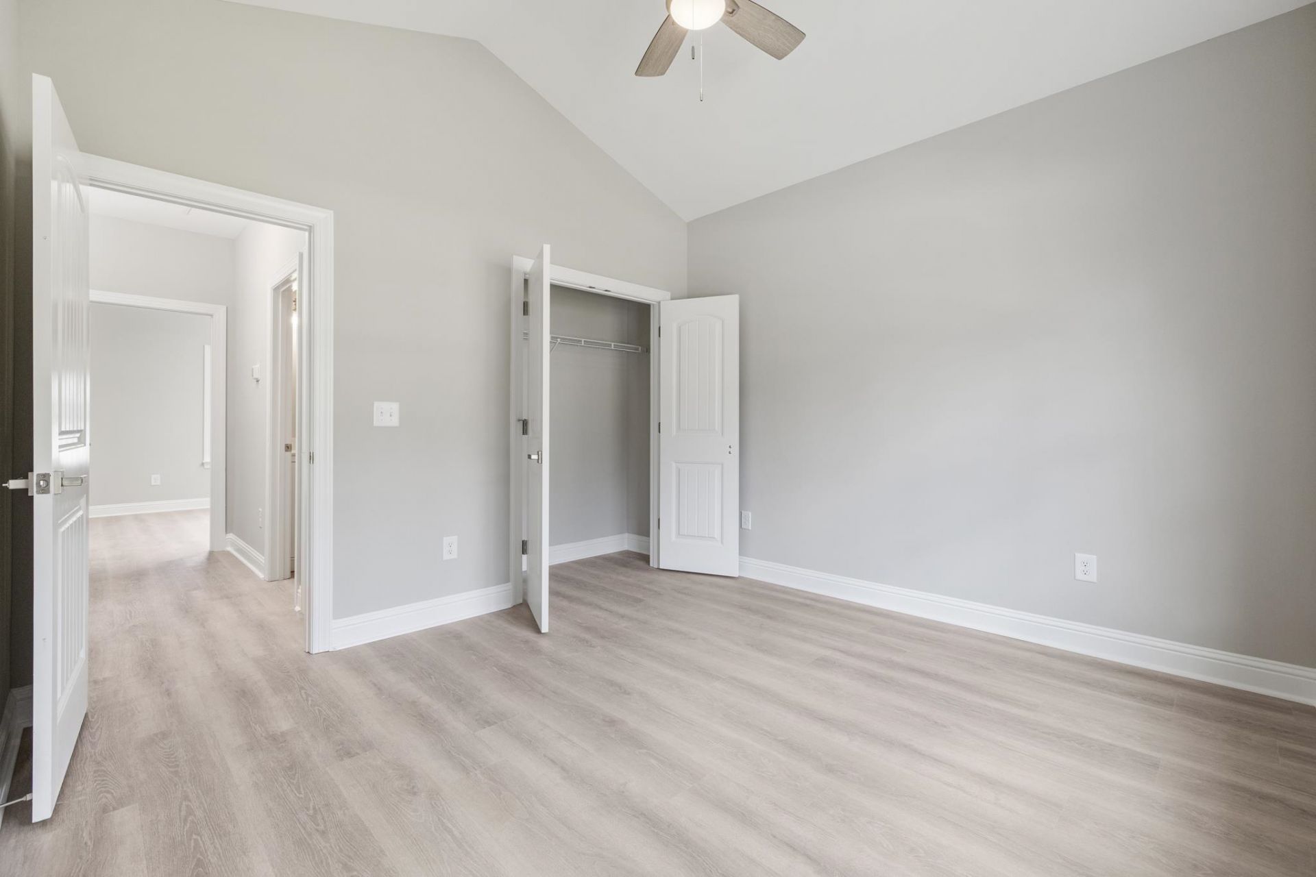 1904 Blue Bird Rd.  Photo 16