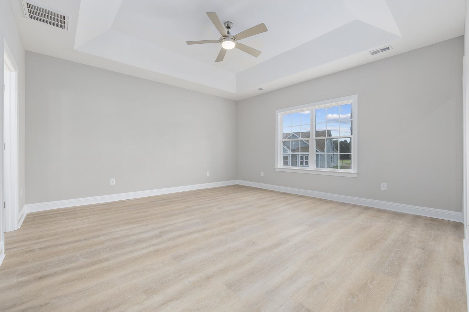 1904 Blue Bird Rd.  Photo 17