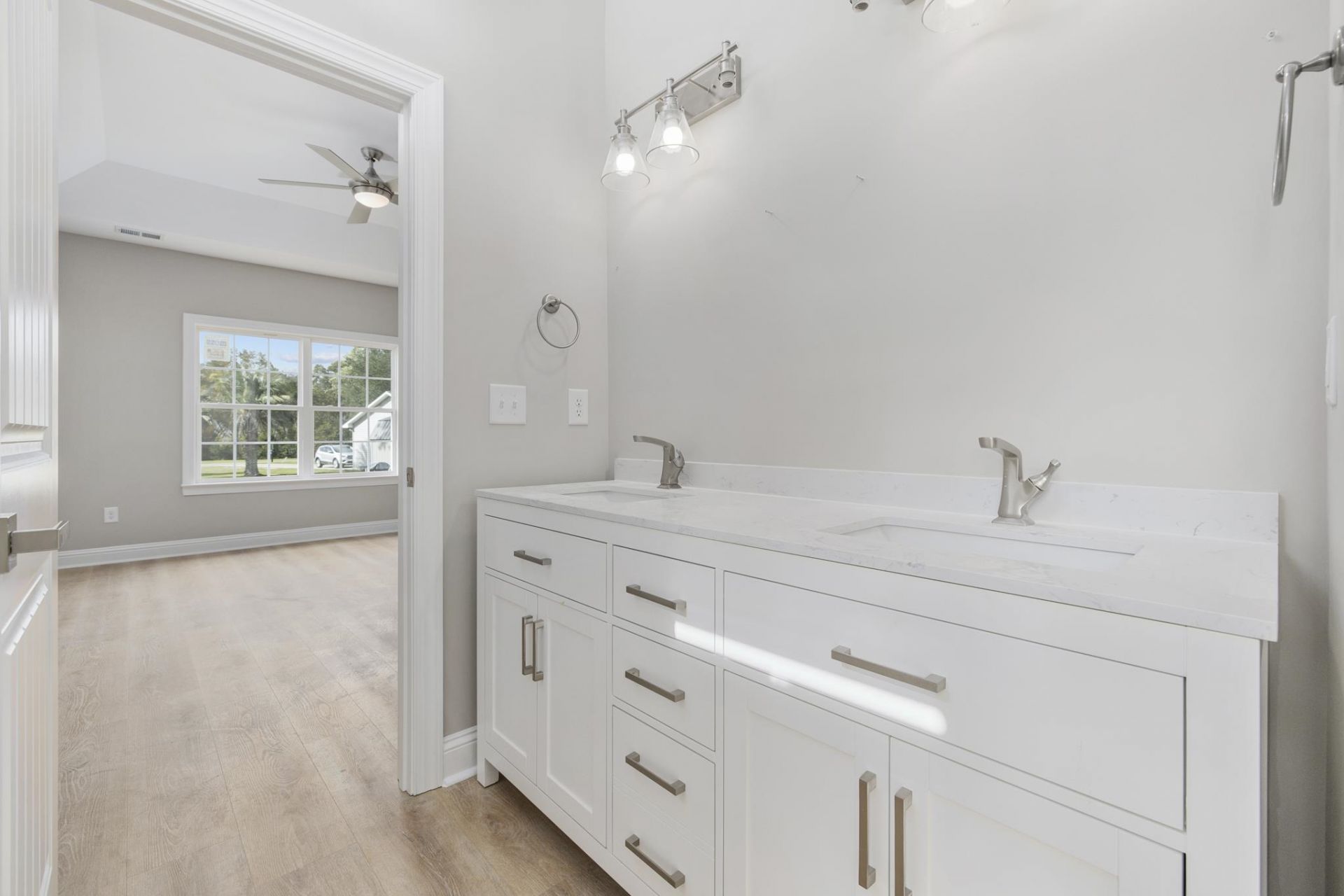 1904 Blue Bird Rd.  Photo 19