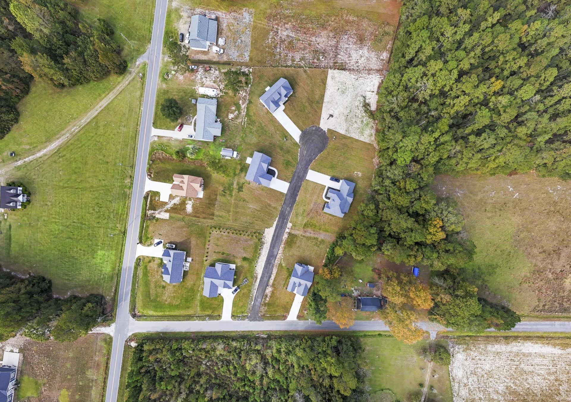 1904 Blue Bird Rd.  Photo 23