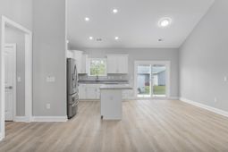 1904 Blue Bird Rd.  photo 4