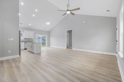 1904 Blue Bird Rd.  photo 4
