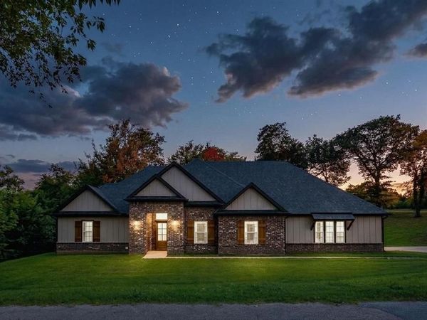 1028 W Day Street, Denison, TX 75020