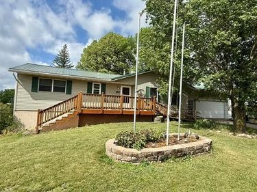 810 Sunrise Boulevard, Redwood Falls, MN 56283