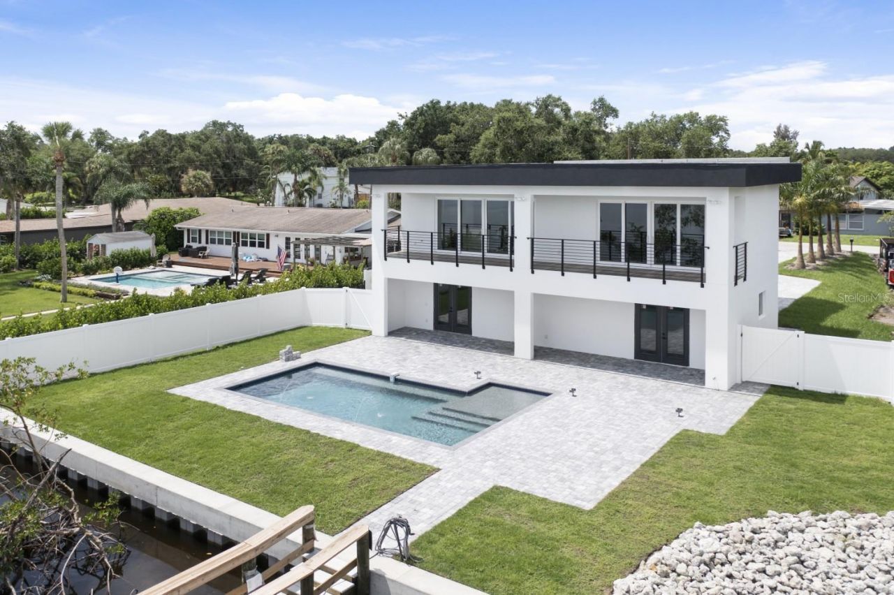 711 Tropical Drive , Bradenton, FL 34208 Photo