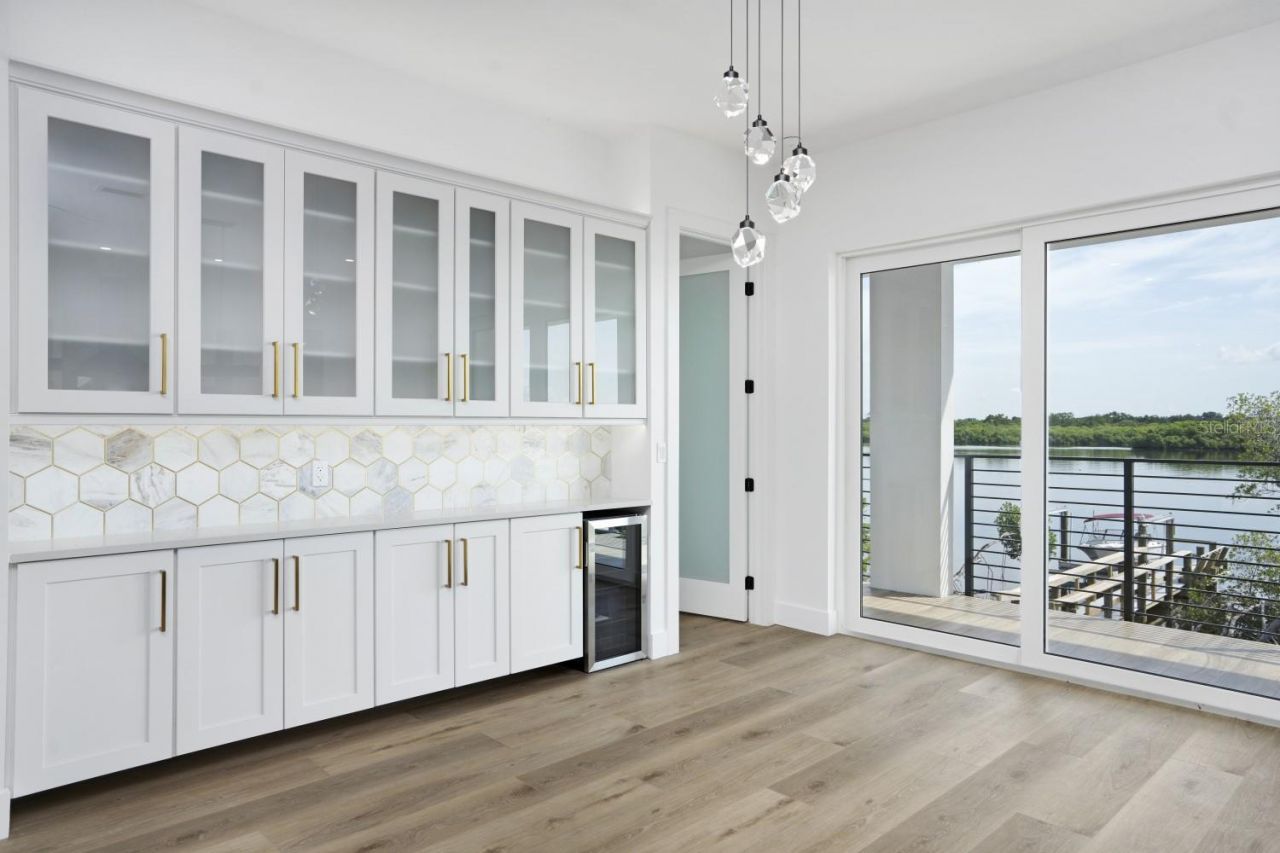 711 Tropical Drive , Bradenton, FL 34208 Photo