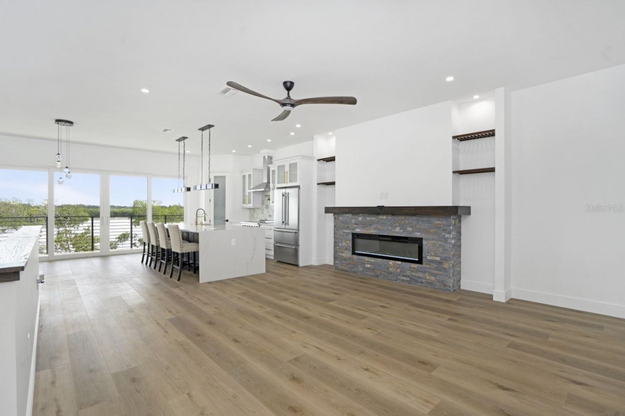 711 Tropical Drive , Bradenton, FL 34208 Photo