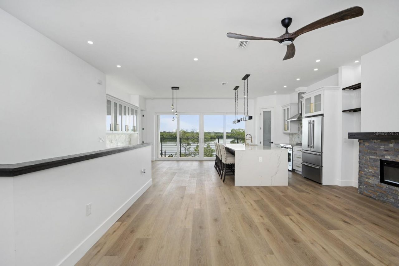 711 Tropical Drive , Bradenton, FL 34208 Photo