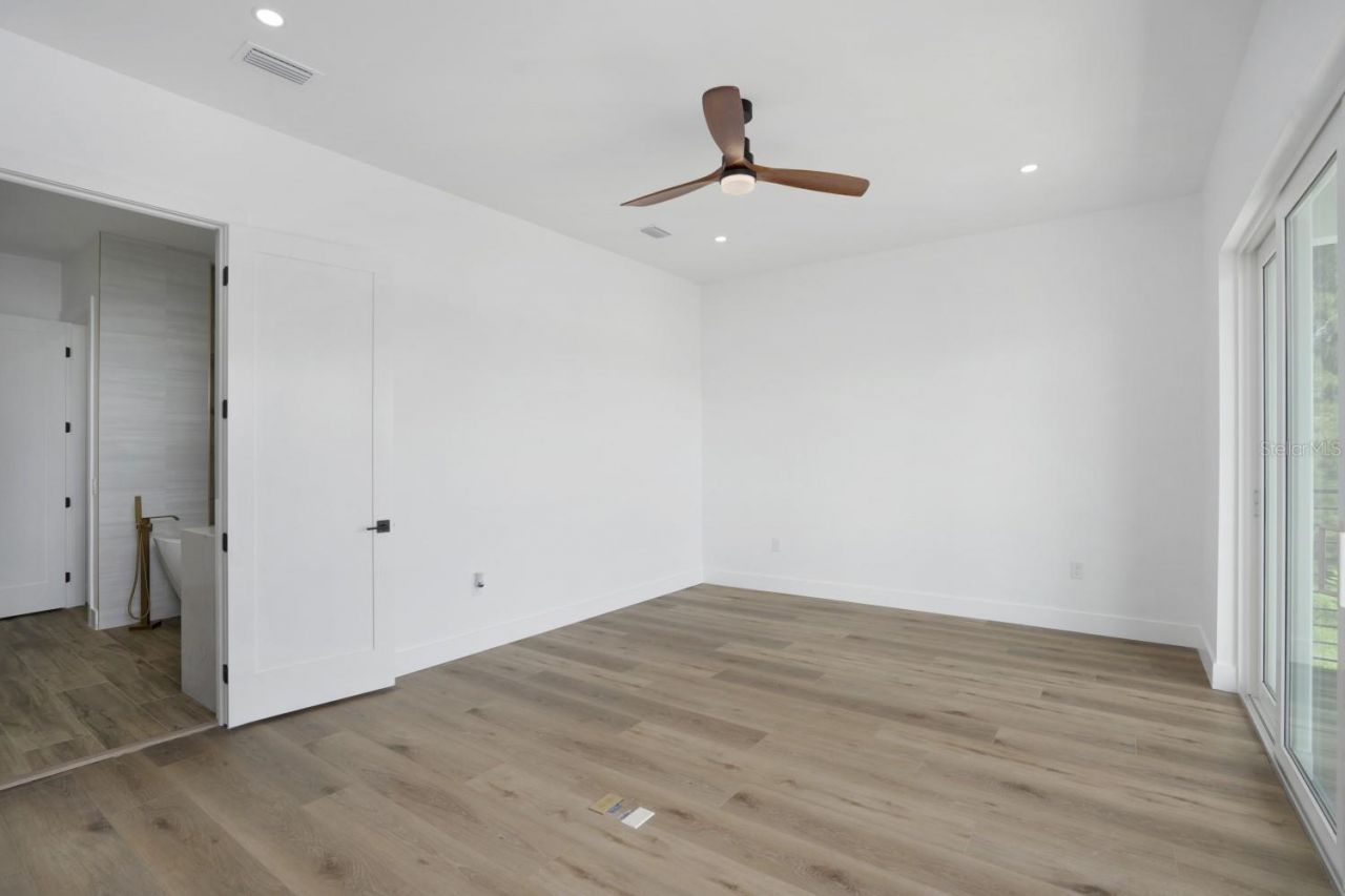 711 Tropical Drive , Bradenton, FL 34208 Photo