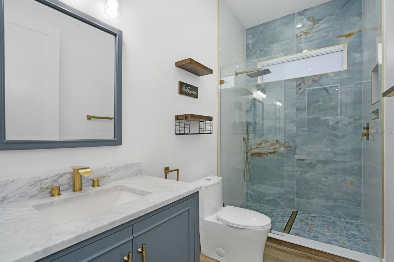 711 Tropical Drive , Bradenton, FL 34208 Photo