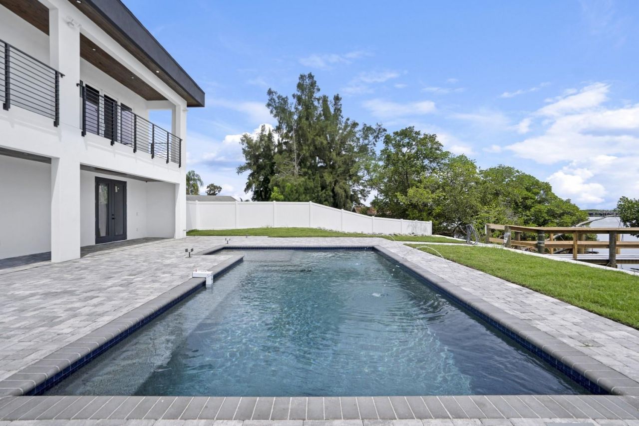 711 Tropical Drive , Bradenton, FL 34208 Photo