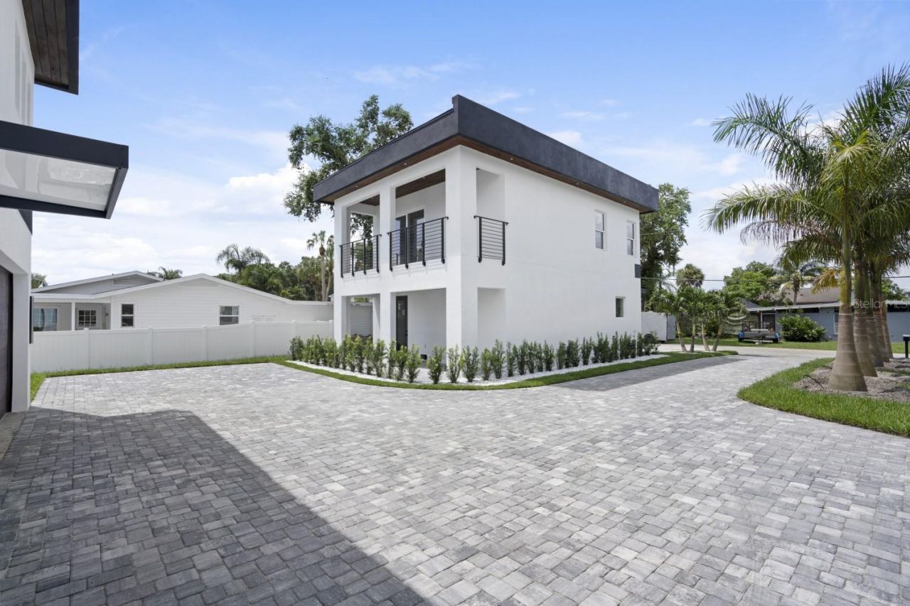 711 Tropical Drive , Bradenton, FL 34208 Photo