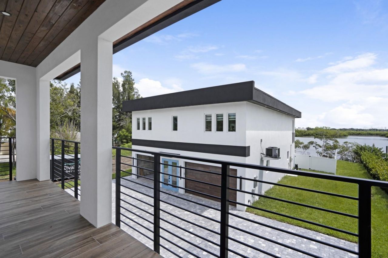 711 Tropical Drive , Bradenton, FL 34208 Photo