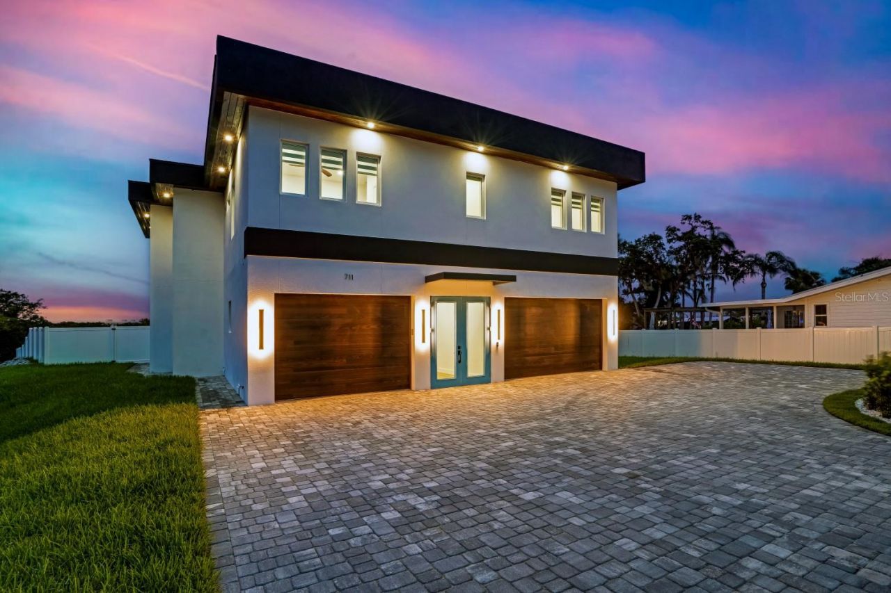 711 Tropical Drive , Bradenton, FL 34208 Photo