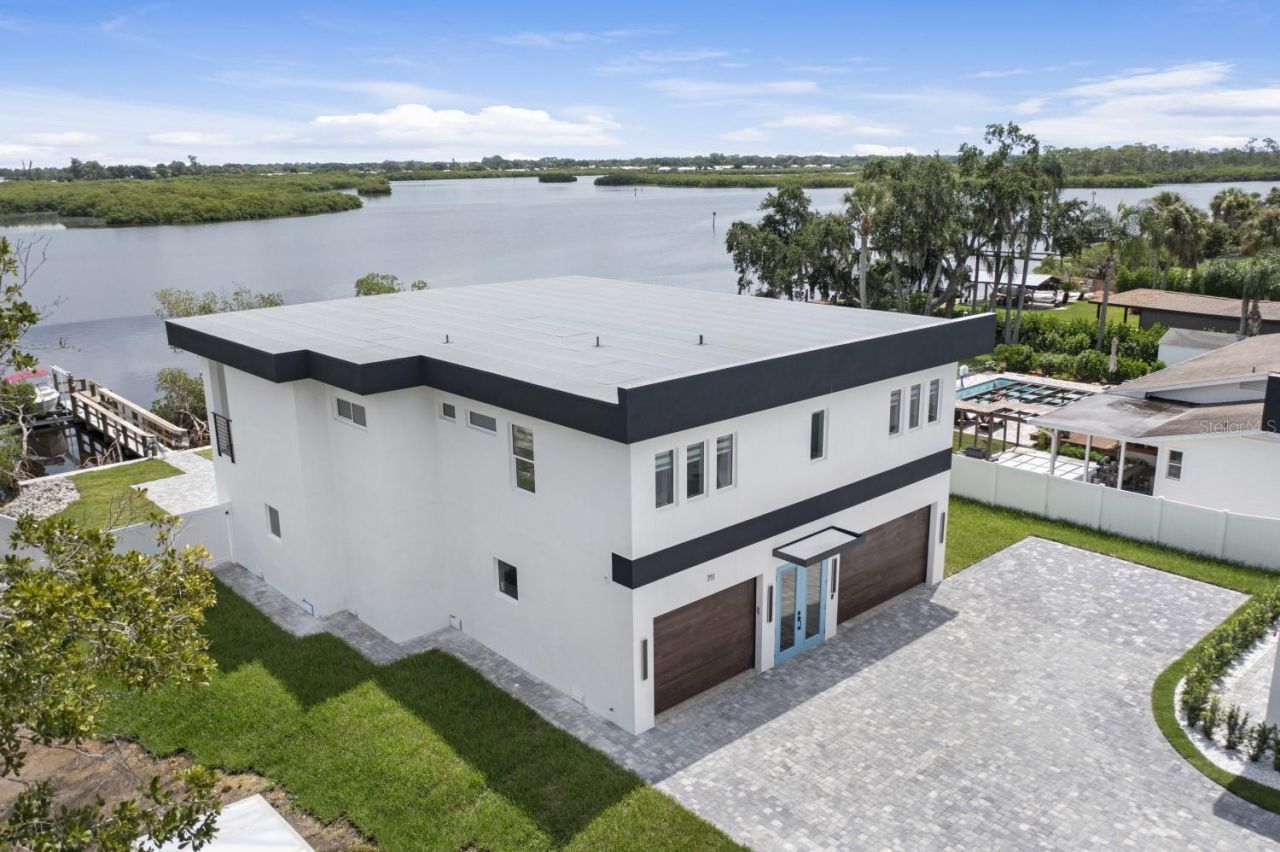711 Tropical Drive , Bradenton, FL 34208 Photo