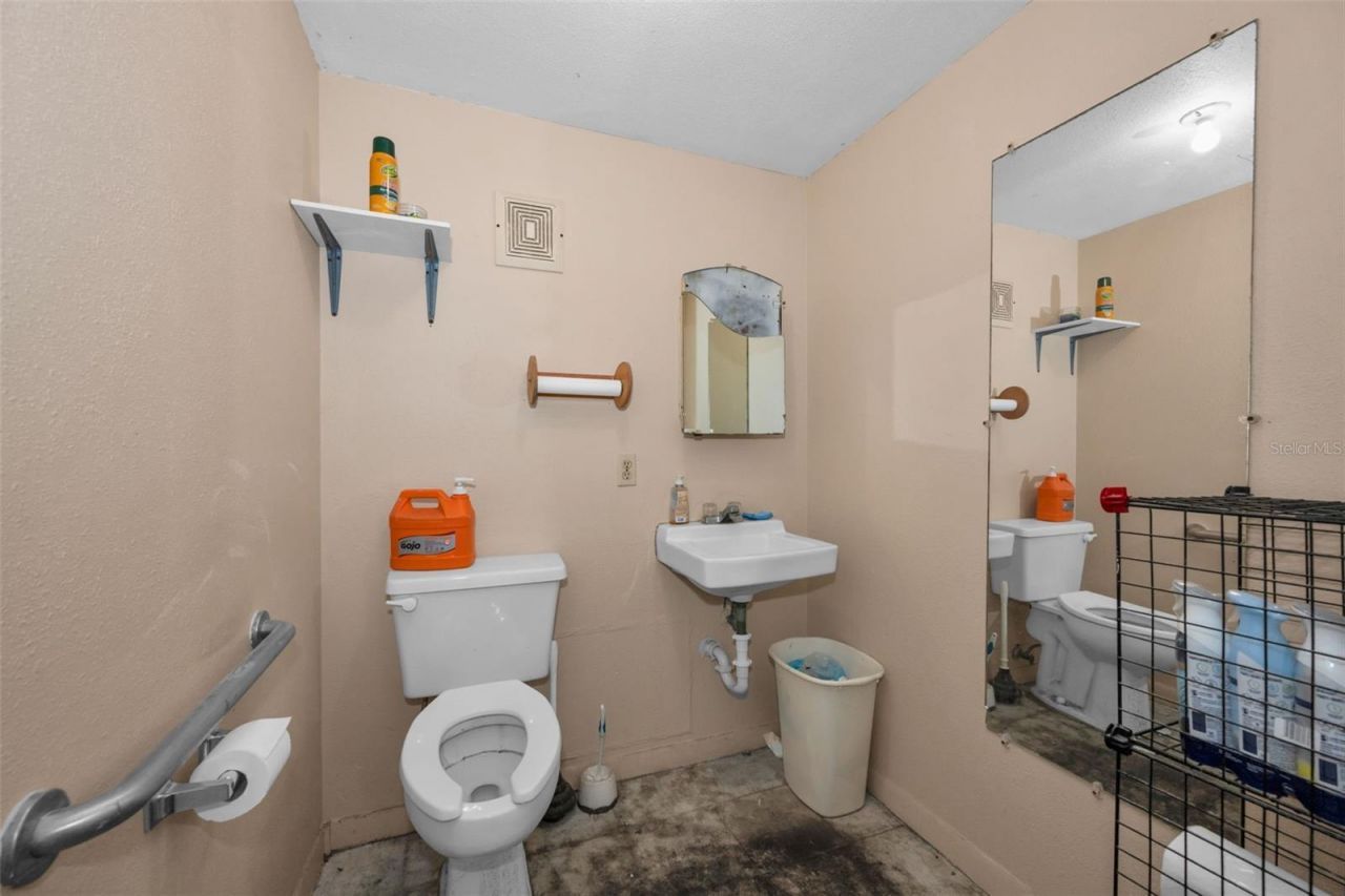 6581 Seminole Boulevard, Seminole, FL 33772 Photo