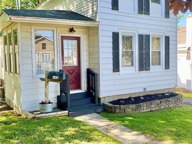 142 E Oneida Street , Oswego, NY 13126
