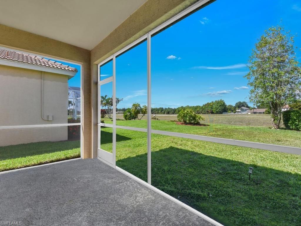 11204 Lakeland Cir, Fort Myers, FL 33913 Photo