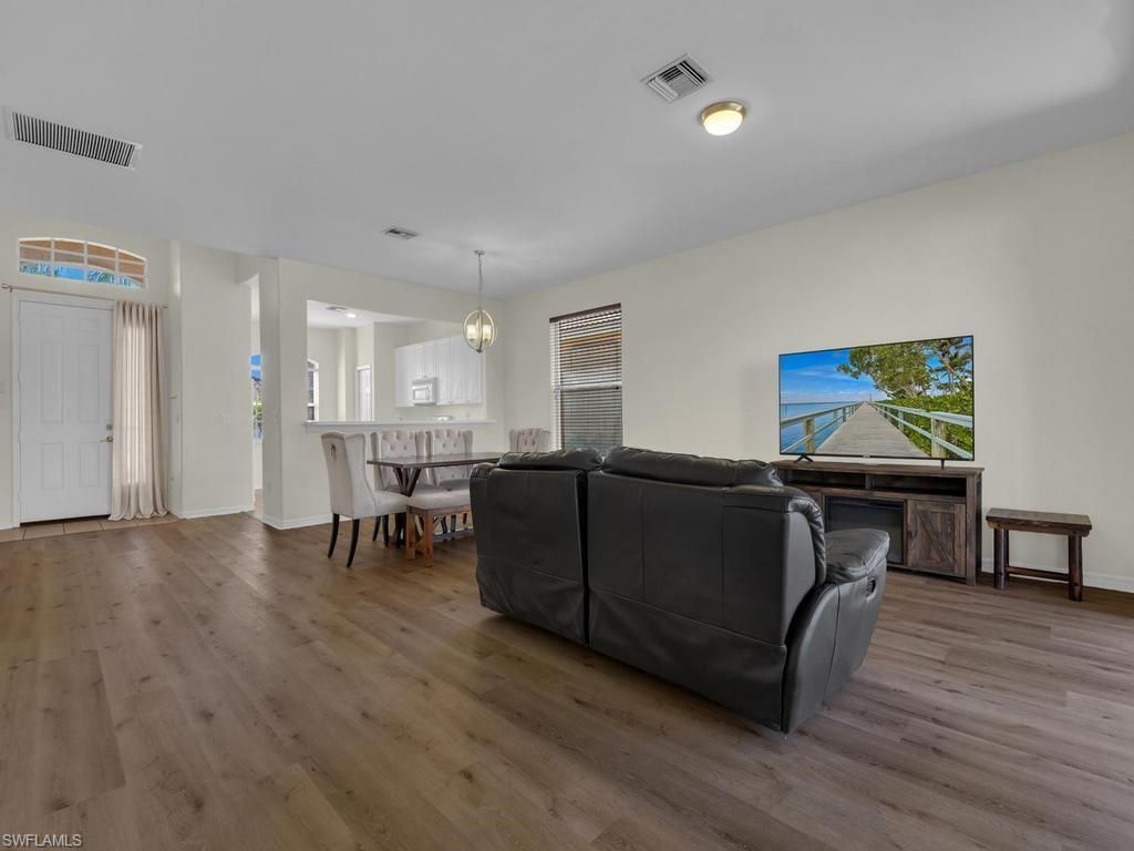 11204 Lakeland Cir, Fort Myers, FL 33913 Photo