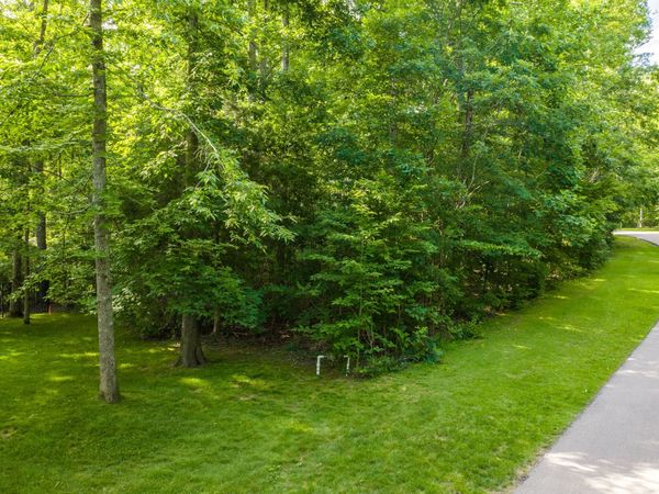 1011 Champion Hills Dr , Unit 56, Kingston Springs, TN 37082